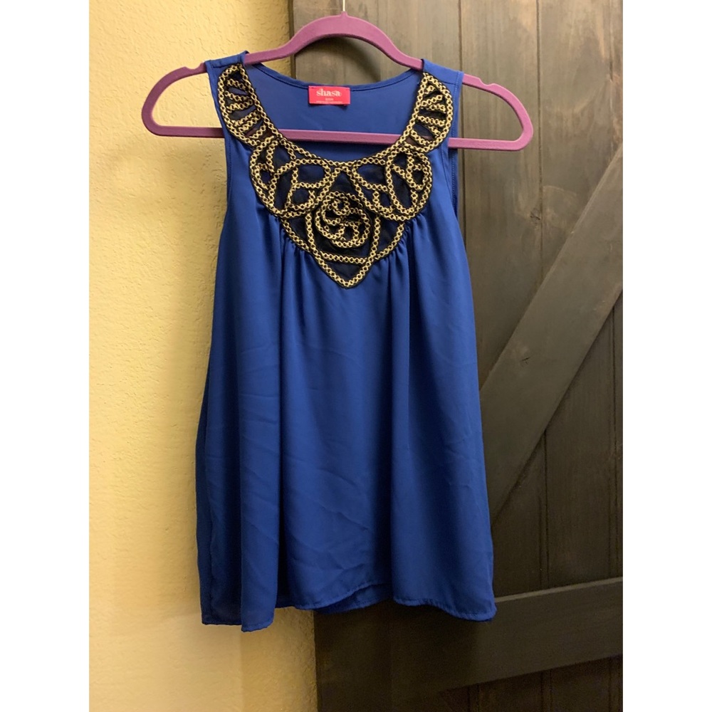 Sleeveless top